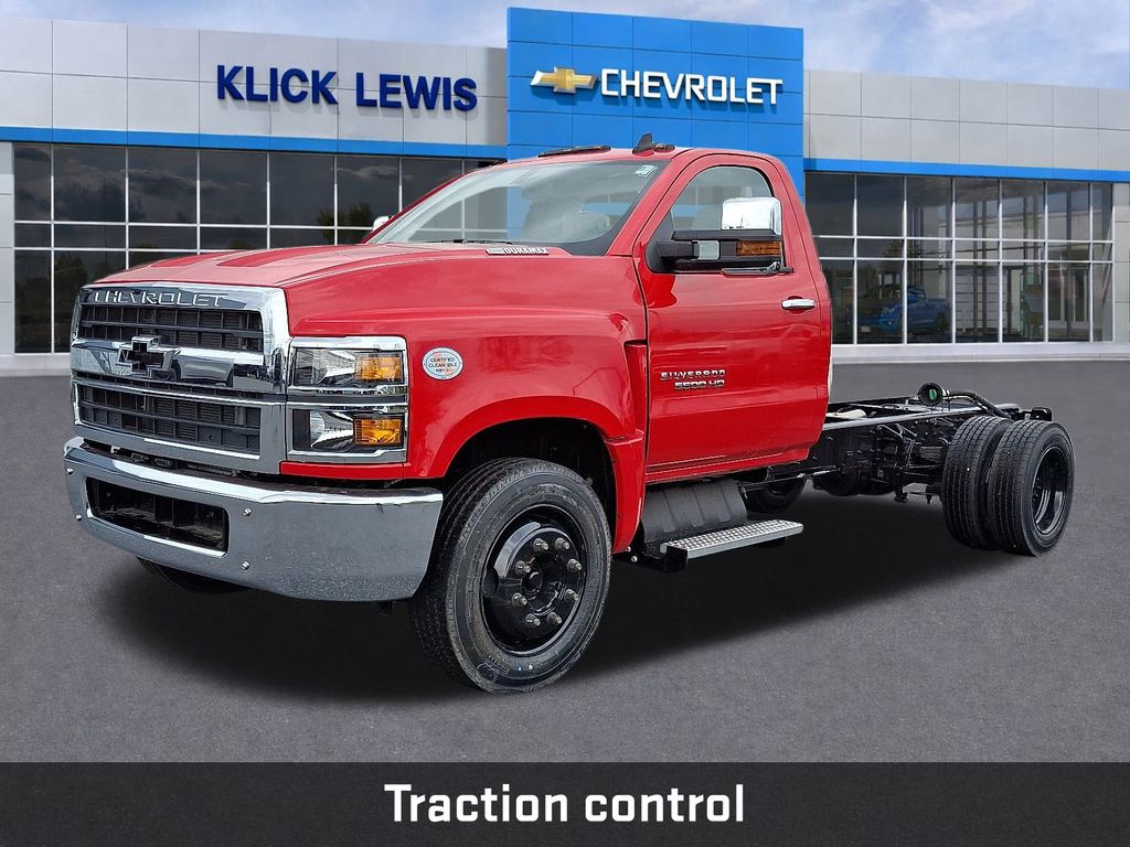 2024 Chevrolet Silverado MD LT Image 1 of 21