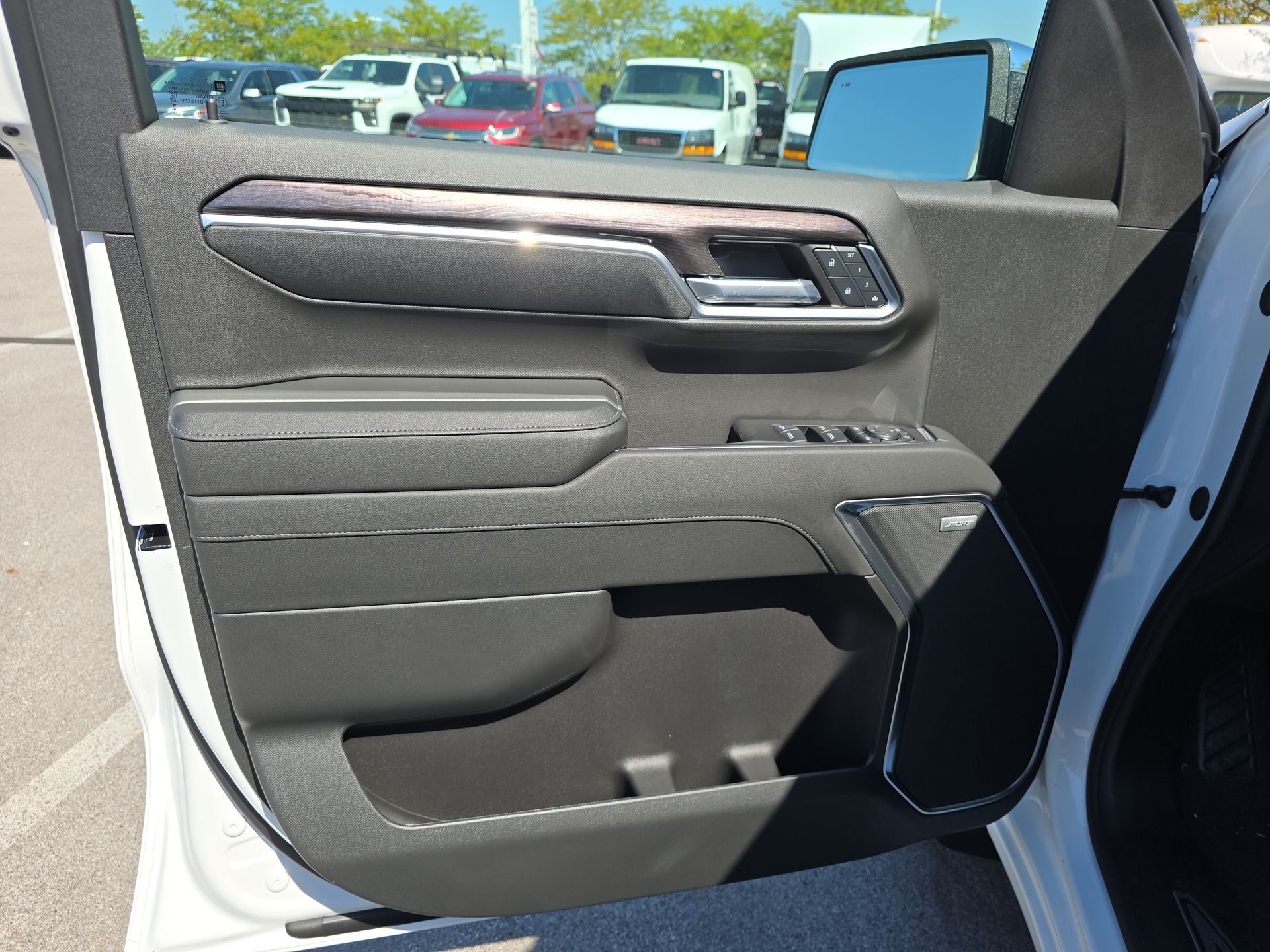 Vehicle image 47 of 59
