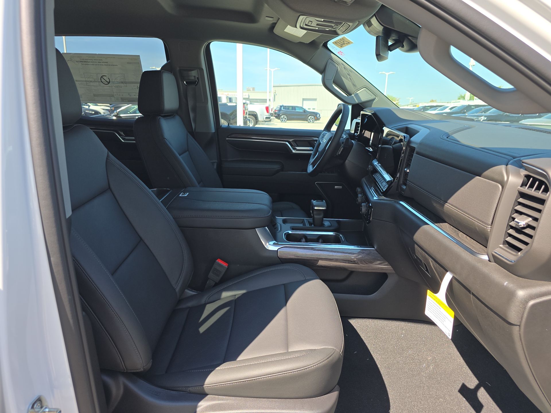 Vehicle image 53 of 59