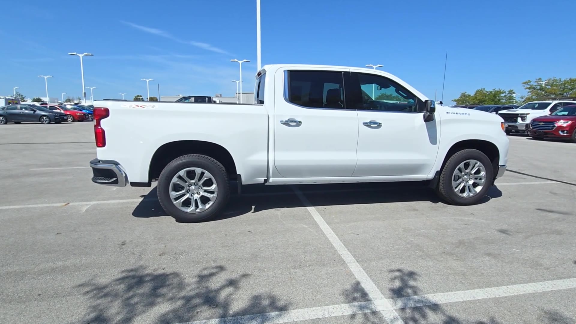Vehicle image 33 of 59