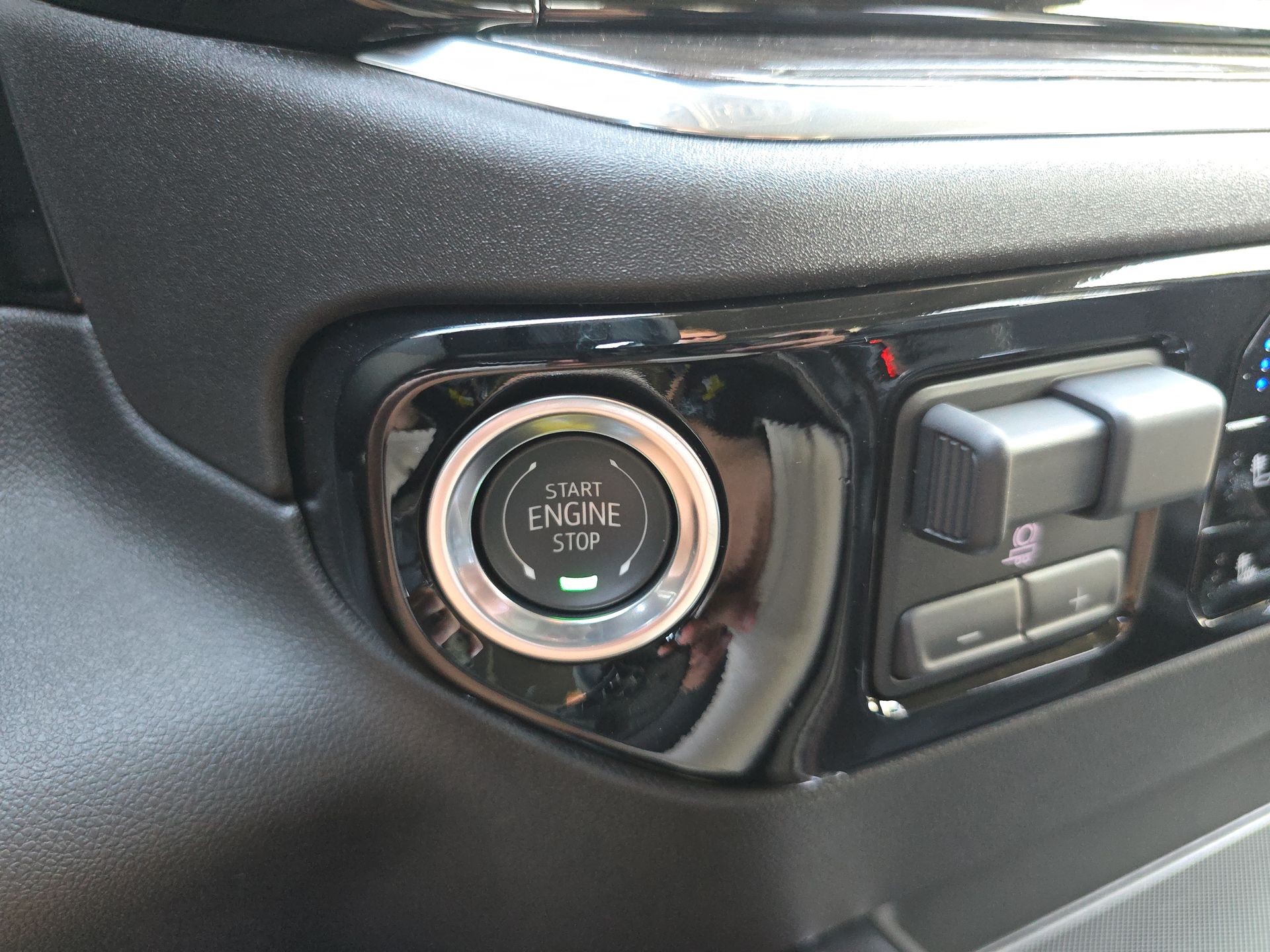 Vehicle image 42 of 59