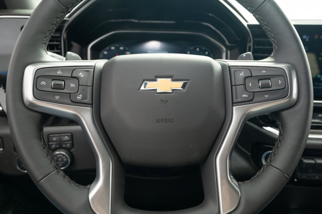 Vehicle image 21 of 39