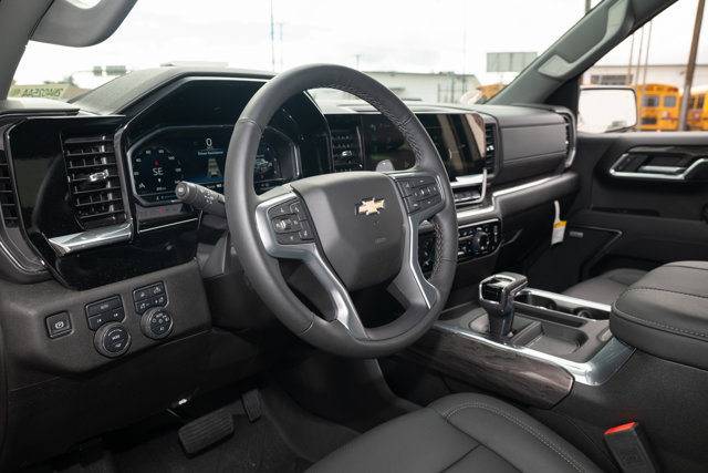 Vehicle image 14 of 39