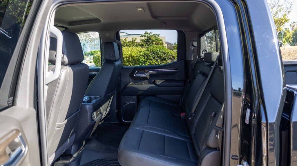 2024 Chevrolet Silverado 1500 LT Trail Boss Image 17 of 33