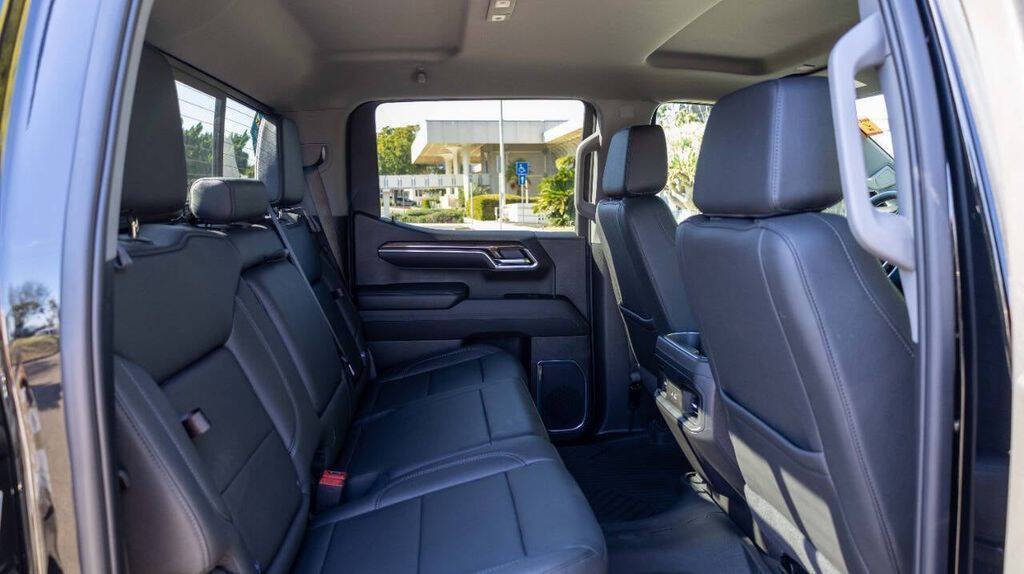 2024 Chevrolet Silverado 1500 LT Trail Boss Image 15 of 33