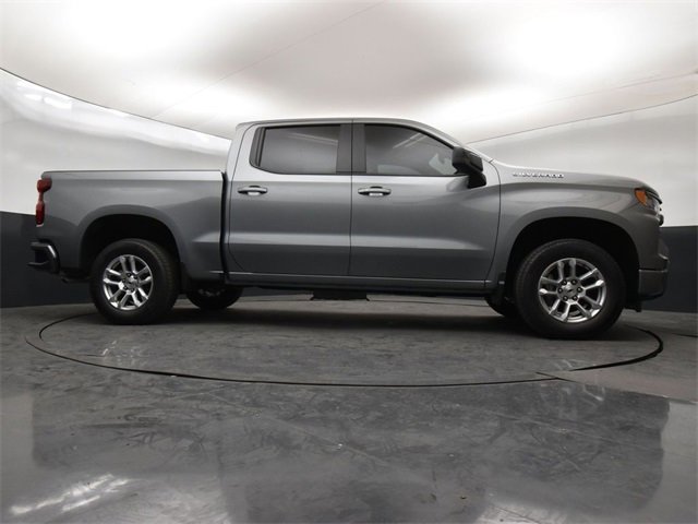 Vehicle image 15 of 52