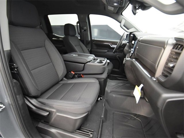 Vehicle image 36 of 52