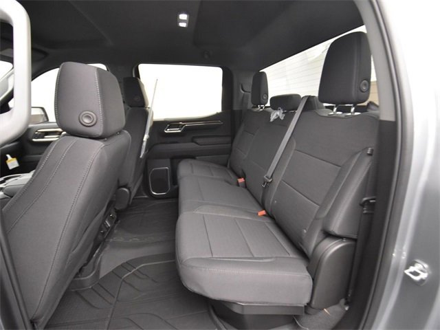 Vehicle image 33 of 52
