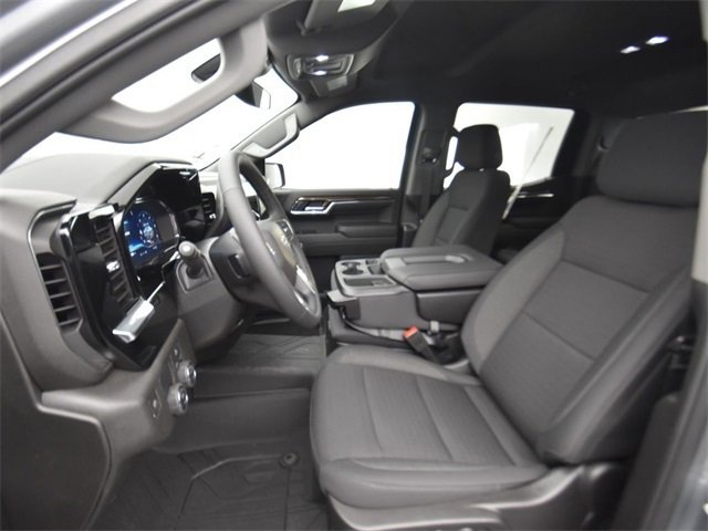 Vehicle image 25 of 52