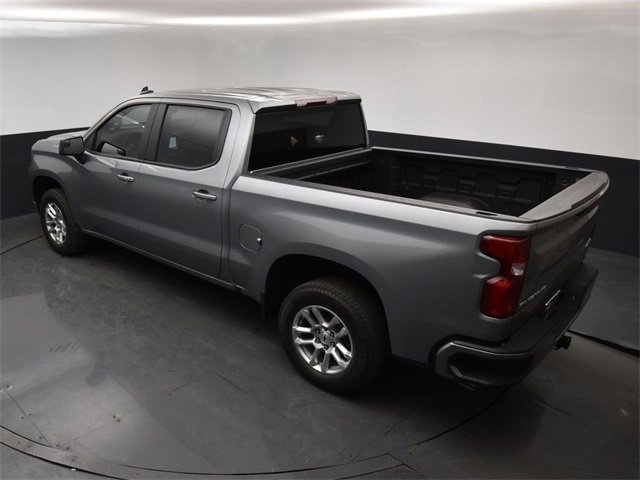 Vehicle image 18 of 52