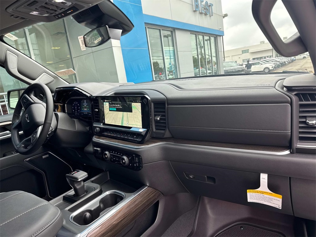 2024 Chevrolet Silverado 1500 RST Image 12 of 20