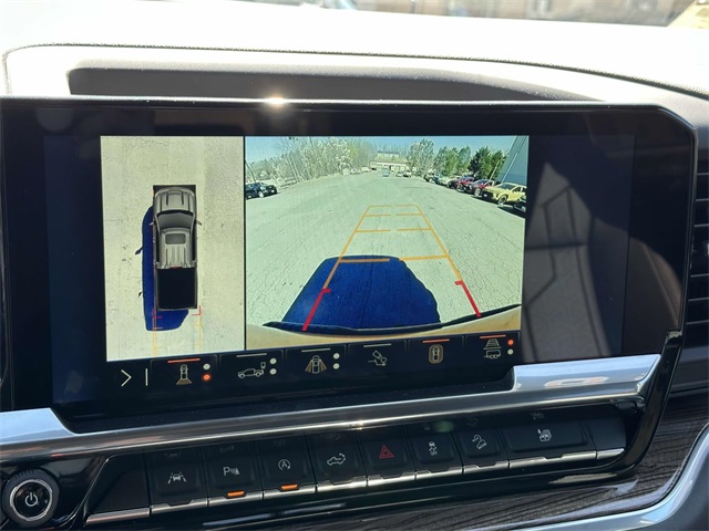 Vehicle image 17 of 33