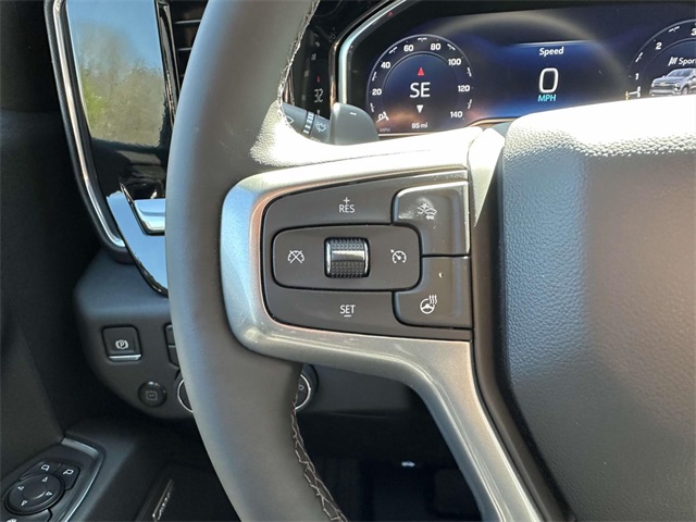 Vehicle image 24 of 33