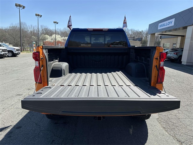 Vehicle image 7 of 33