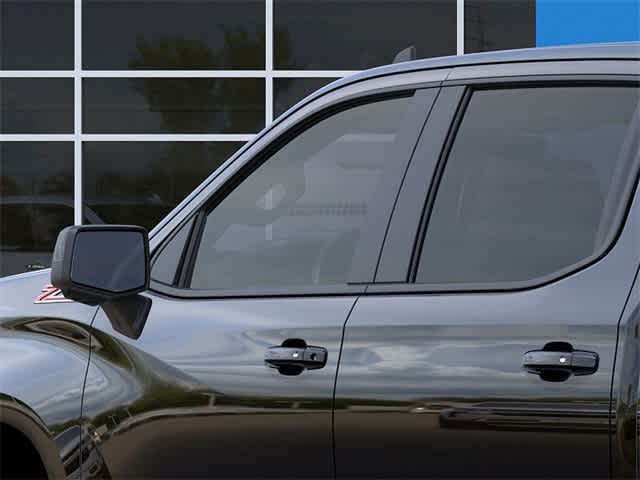 Vehicle image 12 of 24