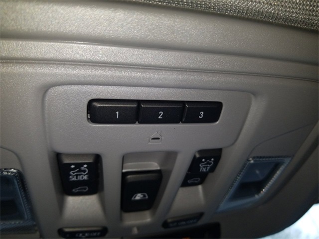 Vehicle image 24 of 26