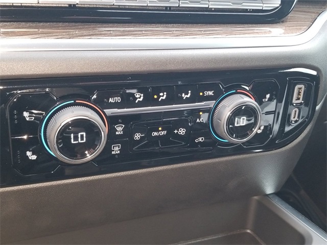 Vehicle image 12 of 26