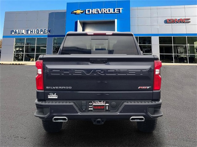 Vehicle image 4 of 26