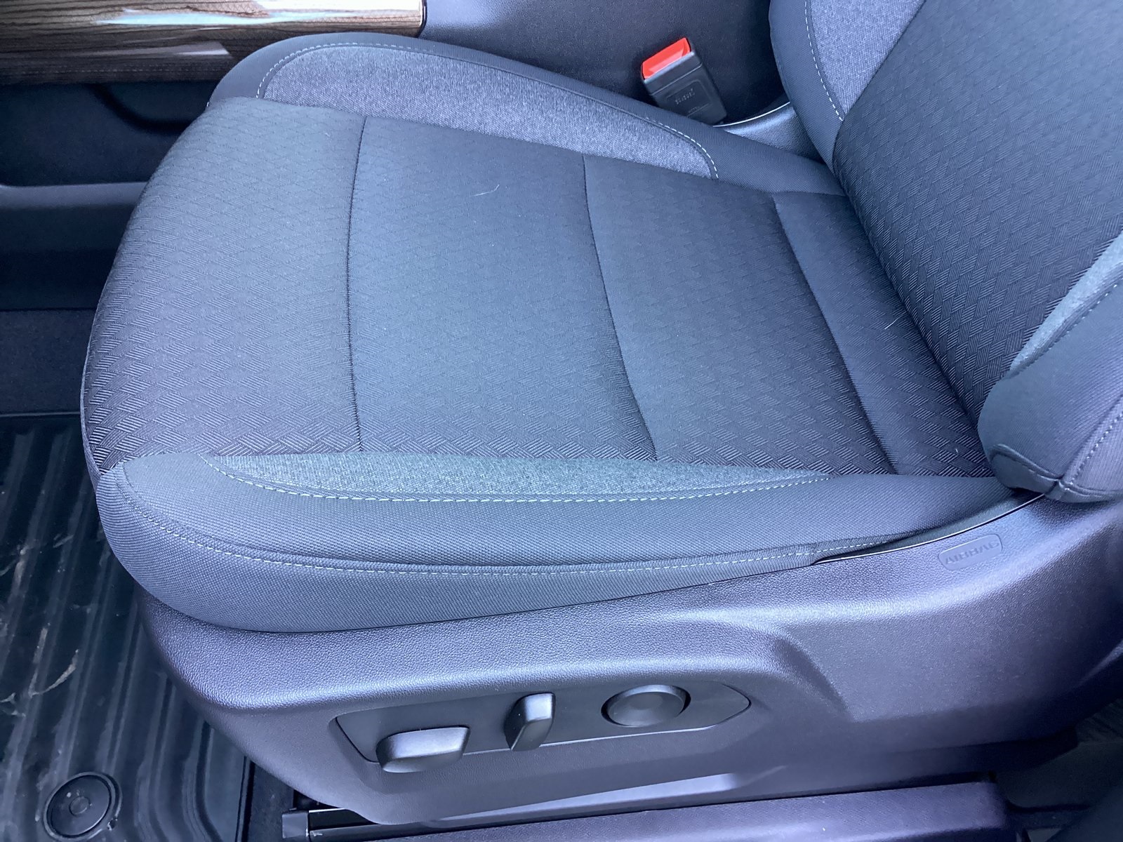 Vehicle image 11 of 30