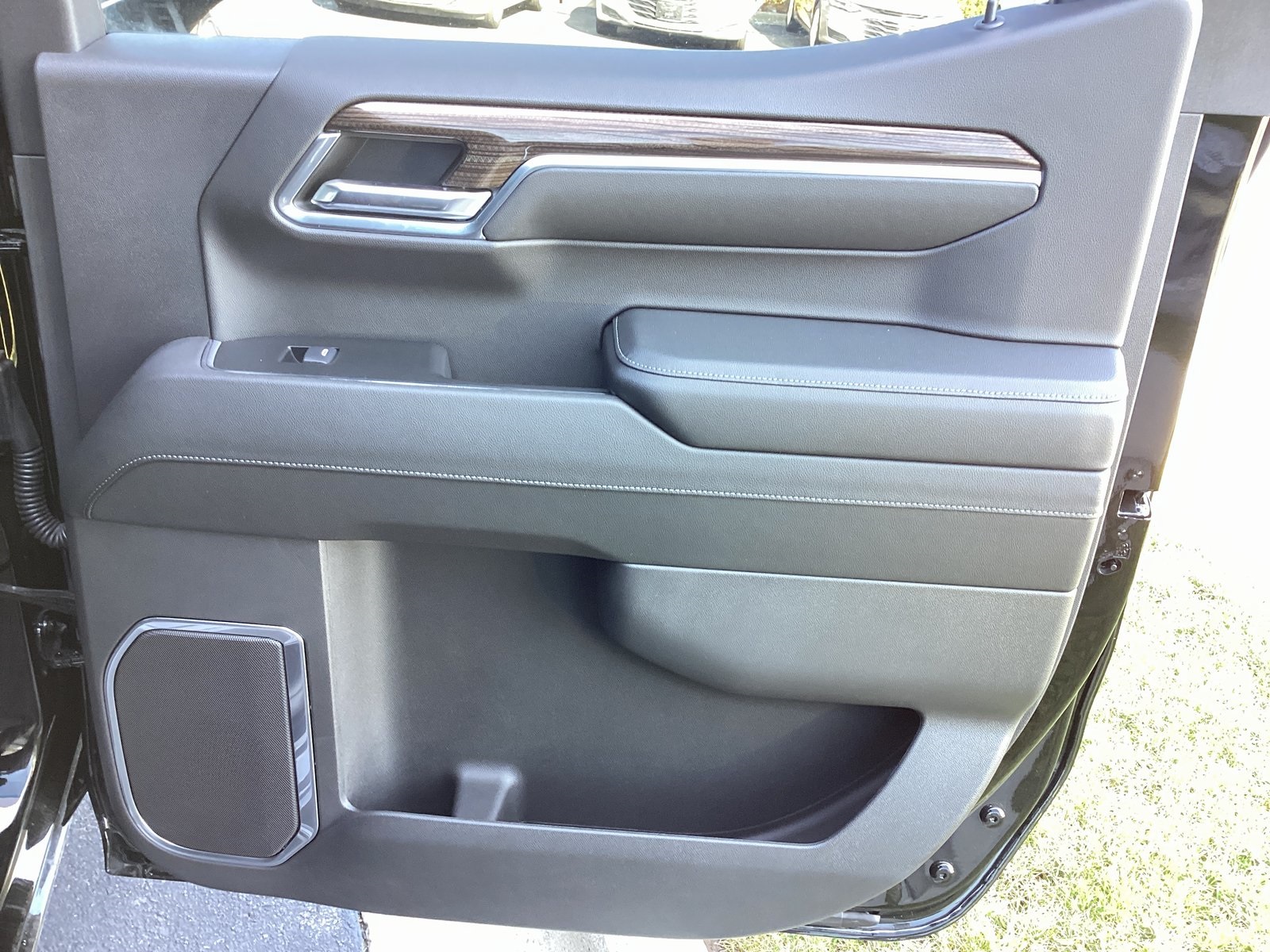 Vehicle image 29 of 30