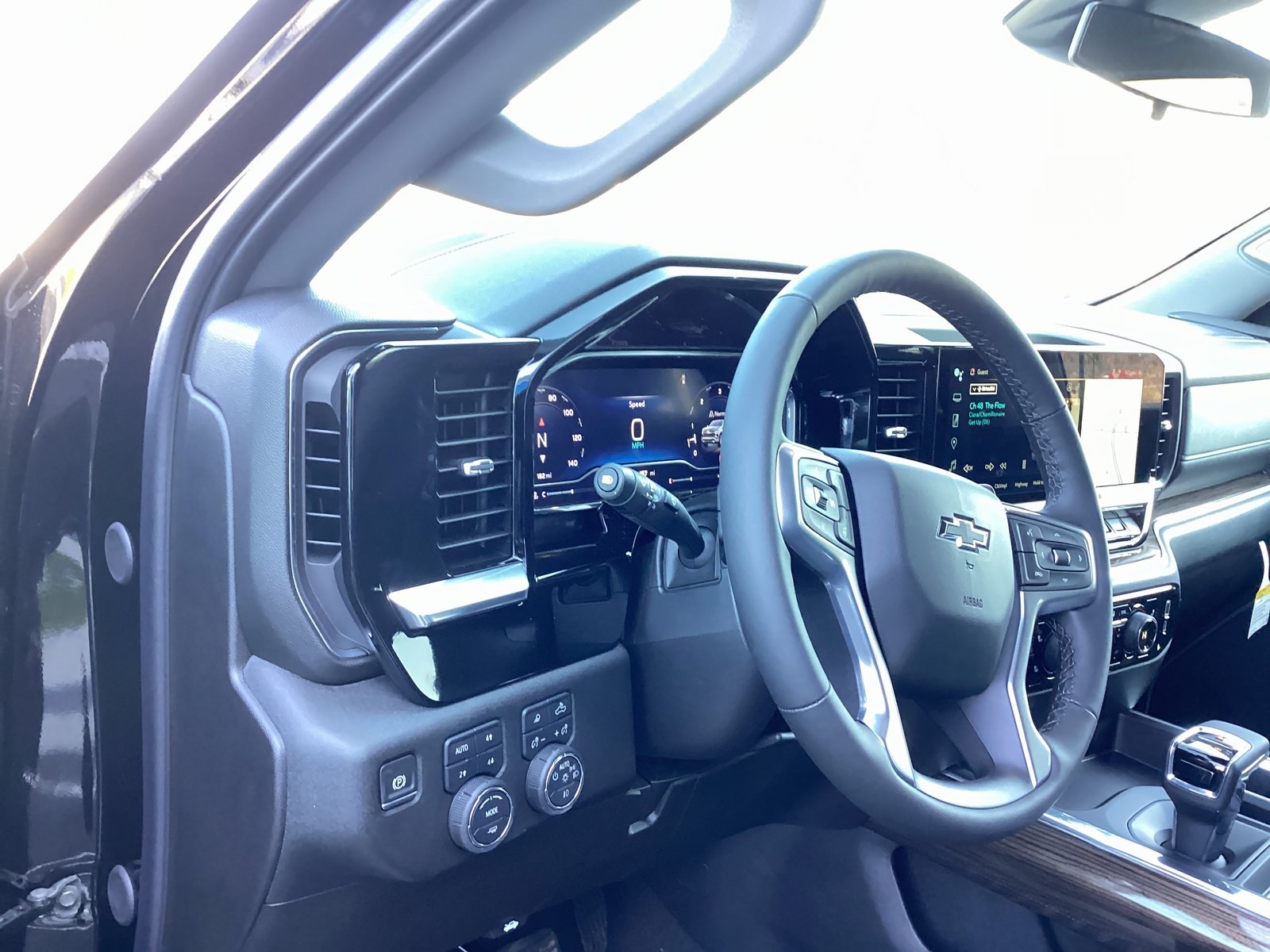 Vehicle image 9 of 30