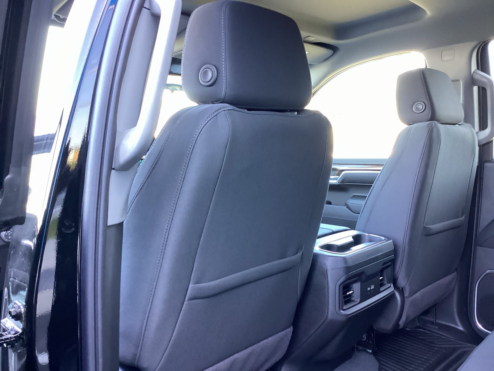 Vehicle image 12 of 30