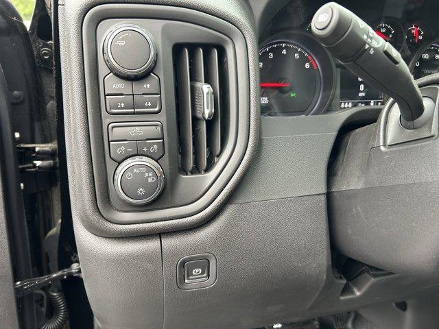 Vehicle image 20 of 32