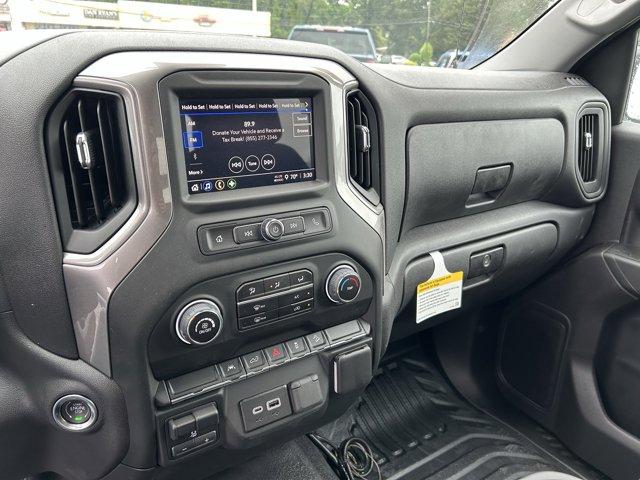 Vehicle image 23 of 32