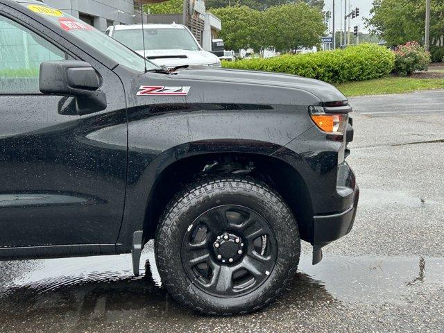 Vehicle image 12 of 32
