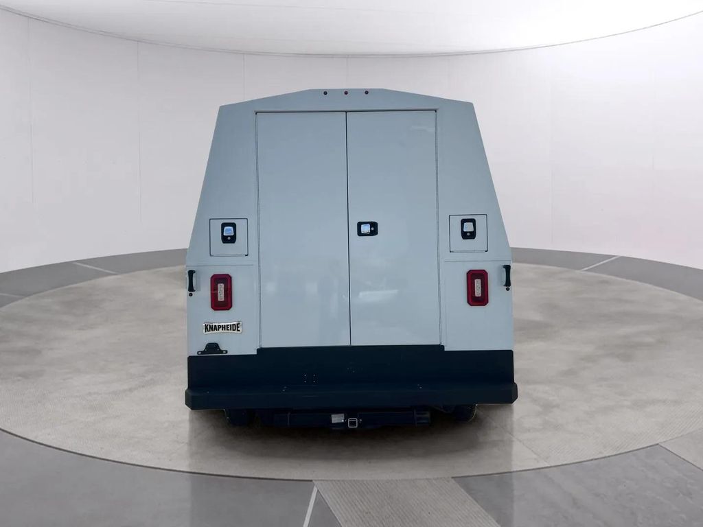 2024 Chevrolet Silverado MD Work Truck Image 3 of 21
