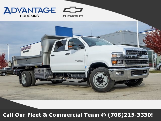 2024 Chevrolet Silverado MD Work Truck Image 2 of 28