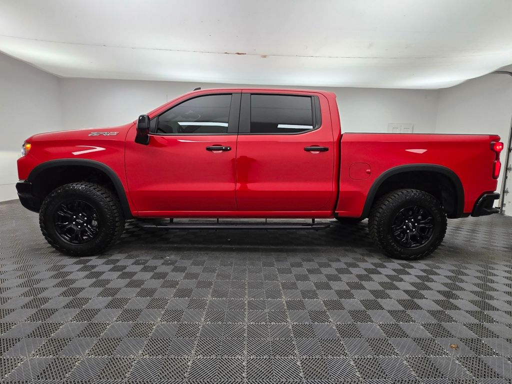 2024 Chevrolet Silverado 1500 ZR2 Image 8 of 40