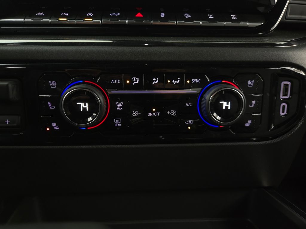 2024 Chevrolet Silverado 1500 ZR2 Image 25 of 40