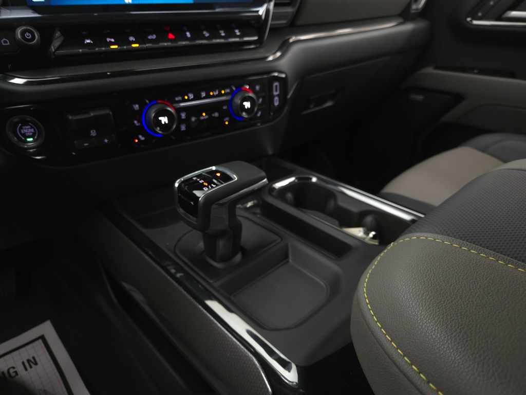 2024 Chevrolet Silverado 1500 ZR2 Image 31 of 40