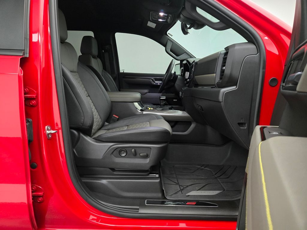 2024 Chevrolet Silverado 1500 ZR2 Image 16 of 40