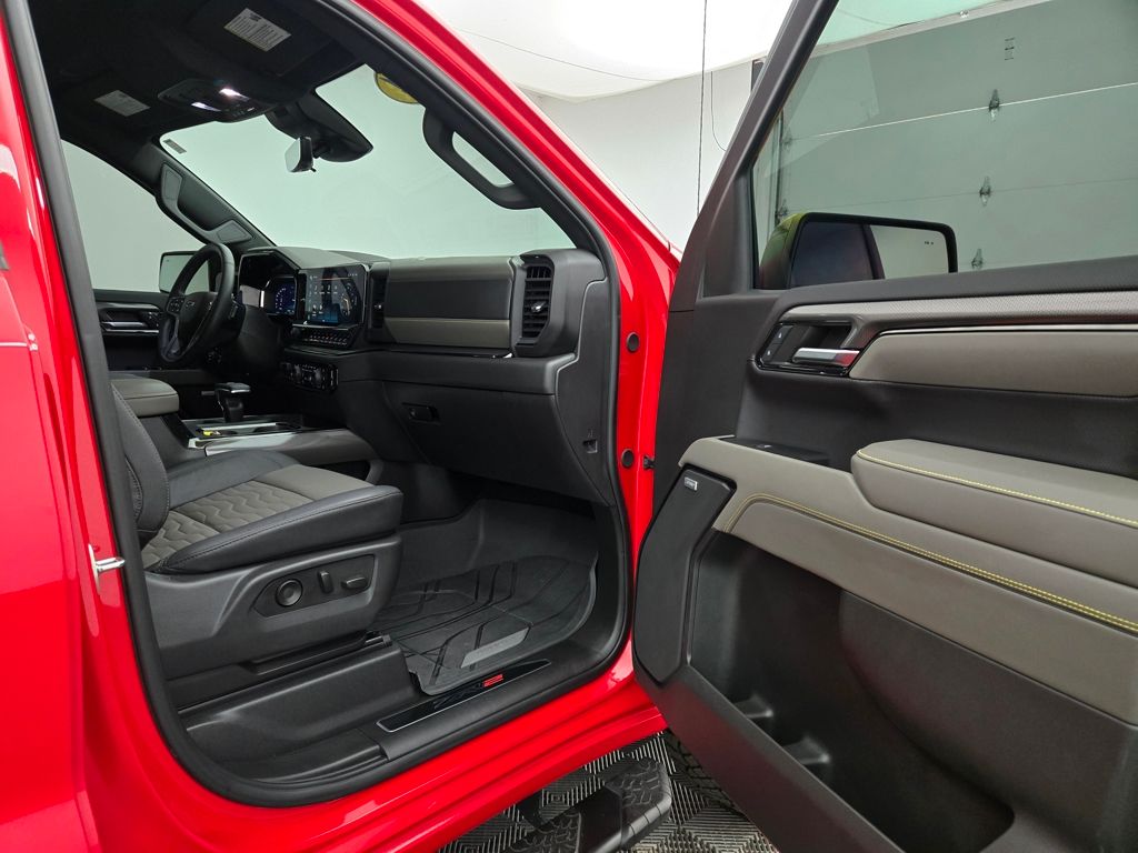 2024 Chevrolet Silverado 1500 ZR2 Image 35 of 40