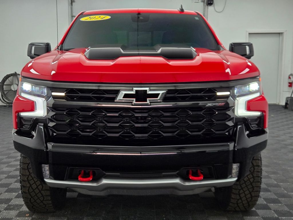 2024 Chevrolet Silverado 1500 ZR2 Image 2 of 40