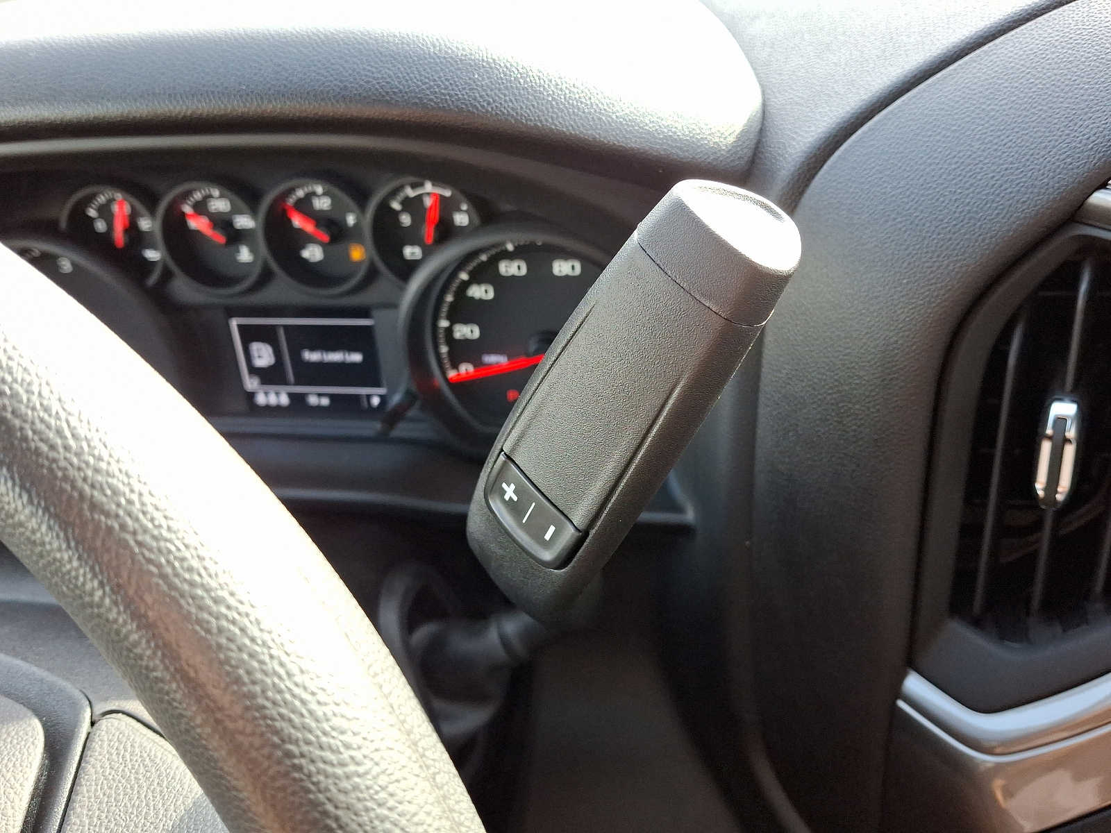 Vehicle image 13 of 22