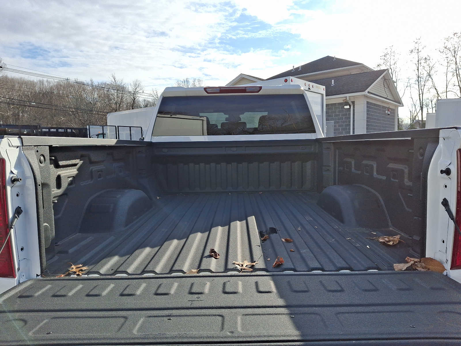 Vehicle image 21 of 22