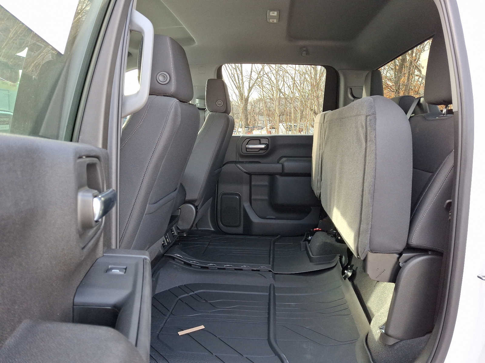 Vehicle image 10 of 22