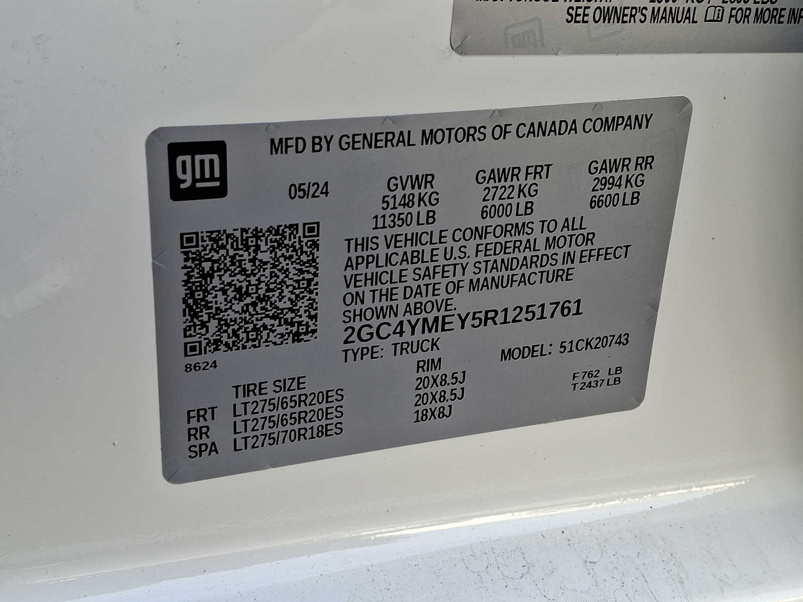 Vehicle image 20 of 22