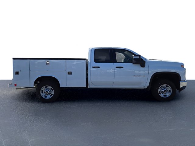Vehicle image 4 of 32