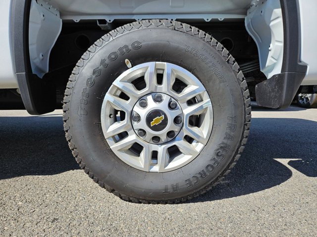 Vehicle image 9 of 25