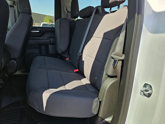 Vehicle image 10 of 25