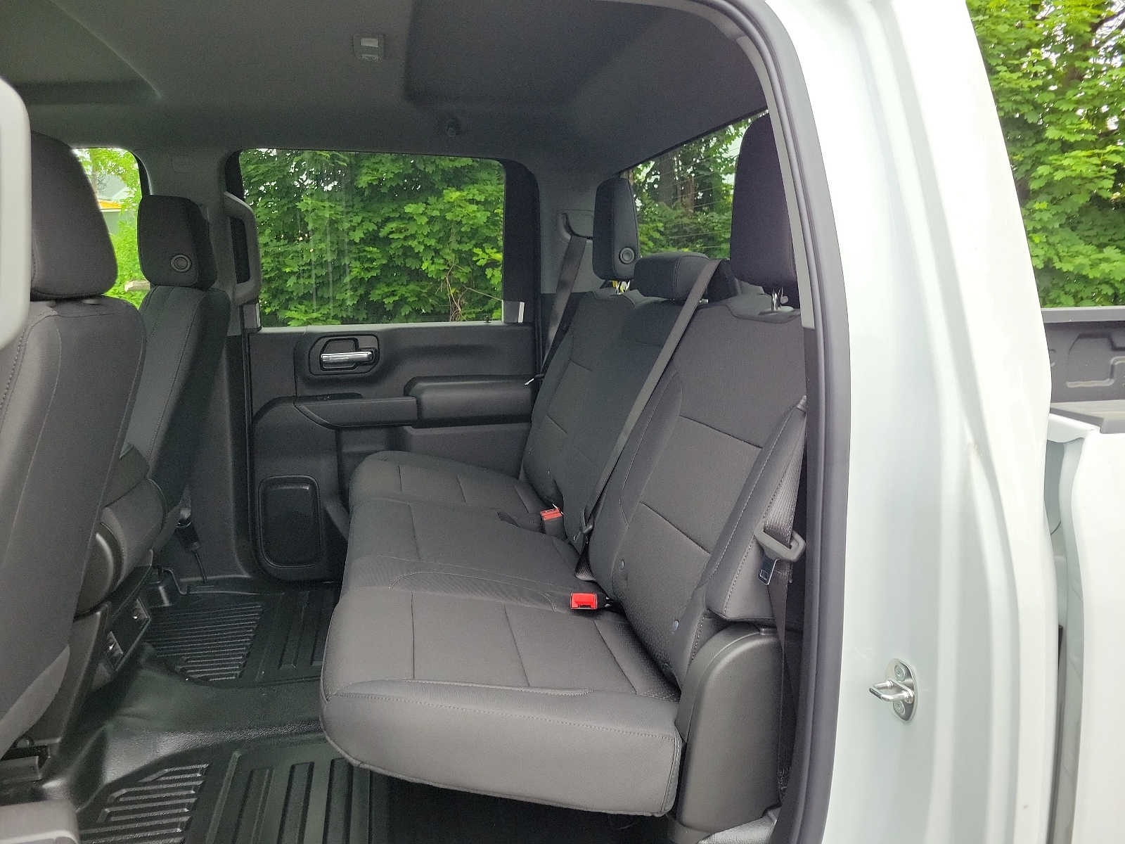Vehicle image 8 of 21