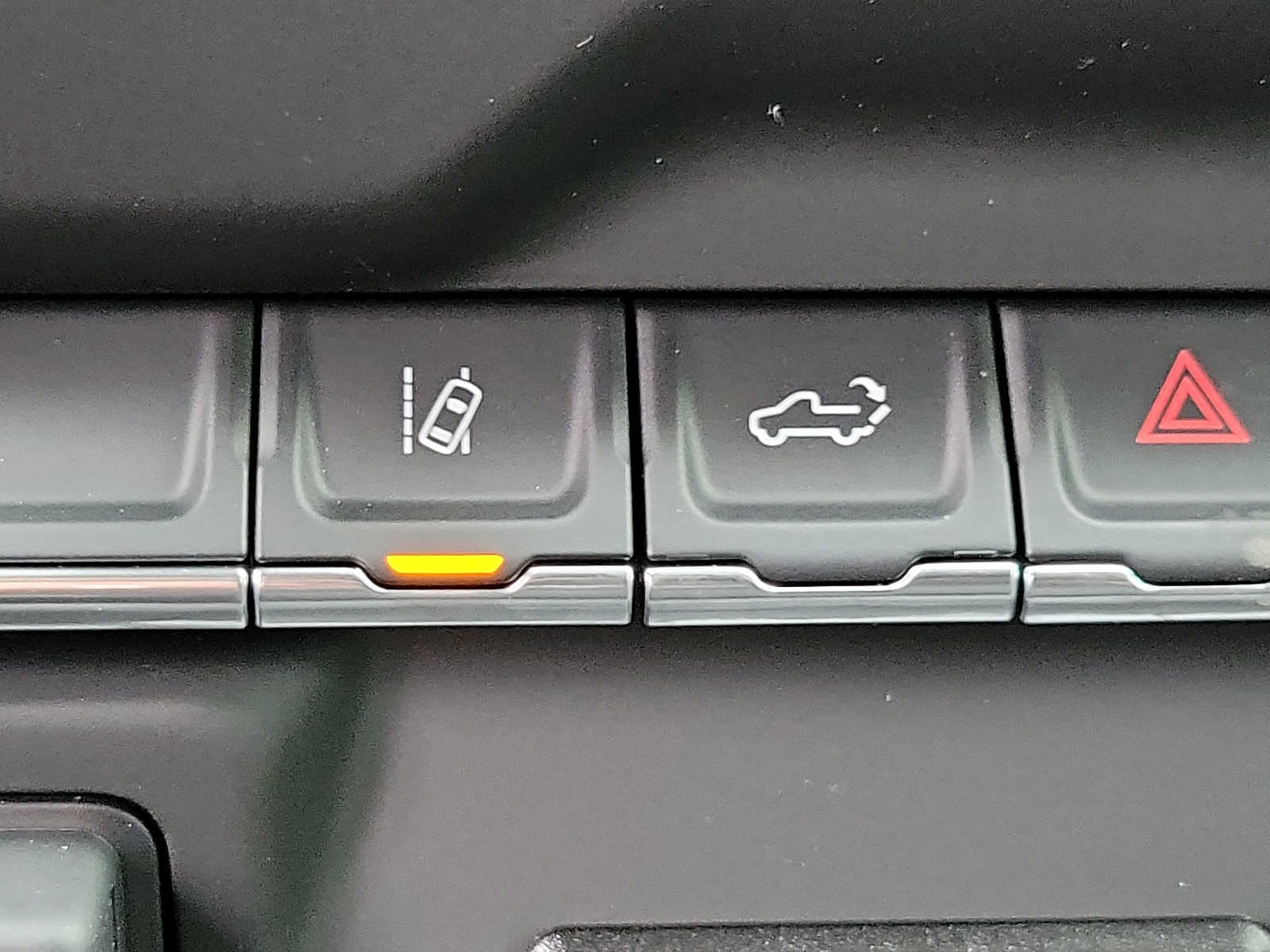 Vehicle image 18 of 21