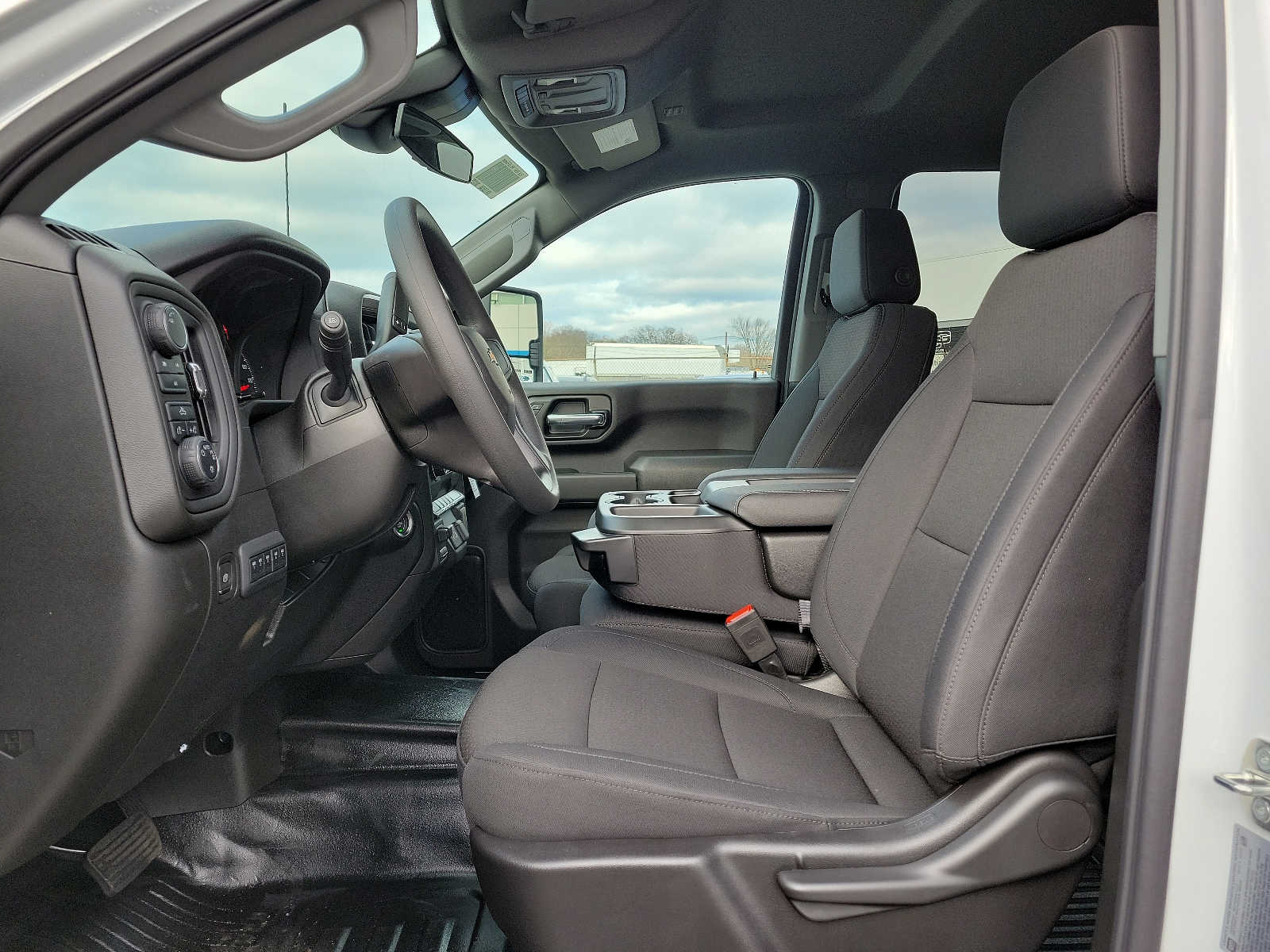Vehicle image 6 of 13
