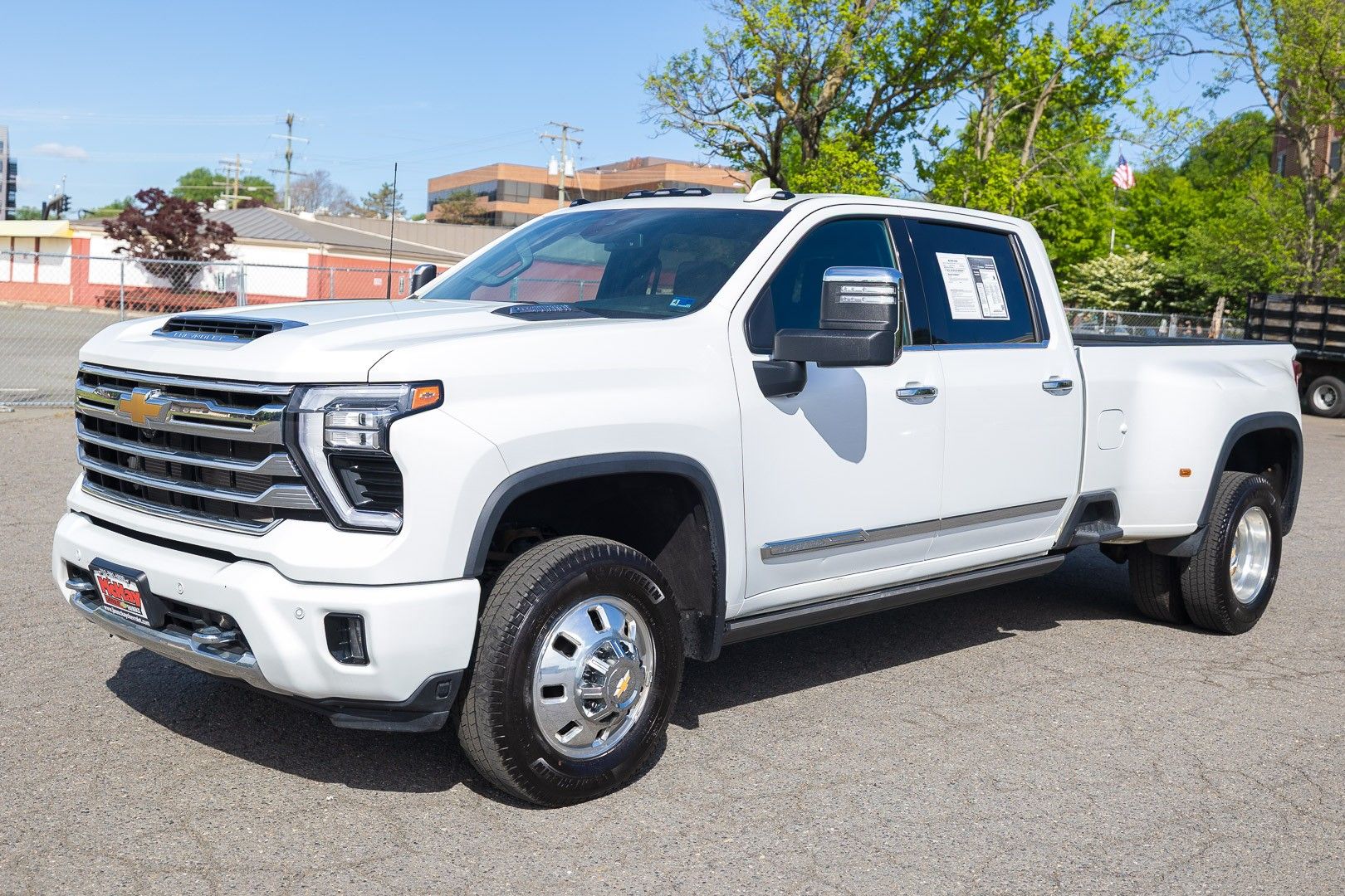 2024 Chevrolet Silverado 3500HD High Country Image 1 of 28