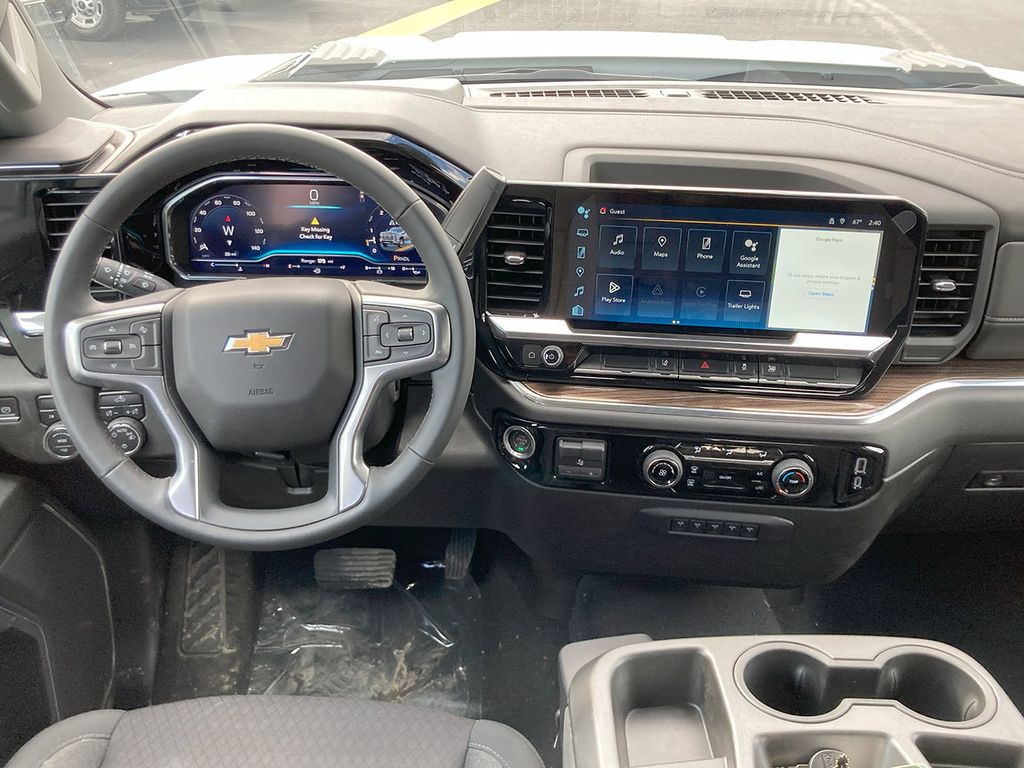 2024 Chevrolet Silverado 3500HD LT Image 27 of 33