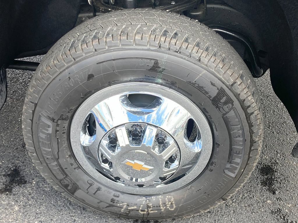 2024 Chevrolet Silverado 3500HD LT Image 12 of 33